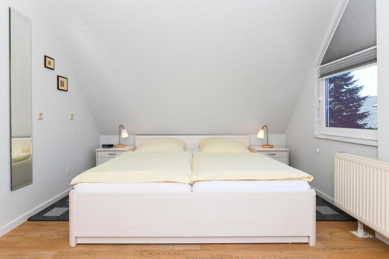 Ferienwohnungen Haus Sternenlicht 埃森斯 外观 照片
