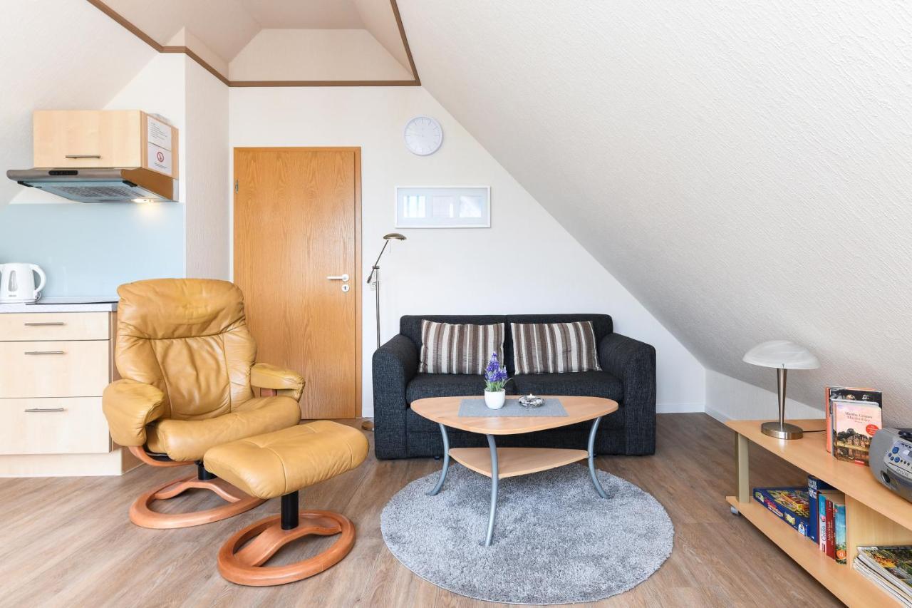 Ferienwohnungen Haus Sternenlicht 埃森斯 外观 照片