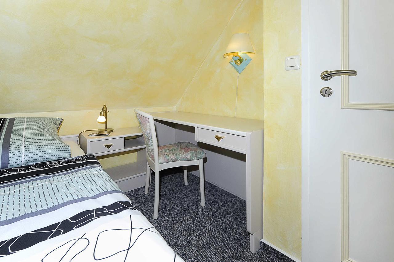 Ferienwohnungen Haus Sternenlicht 埃森斯 外观 照片